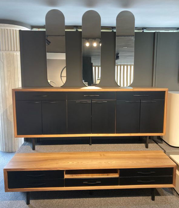 آینه و کنسول