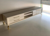 میز تلویزیون پایه استیل